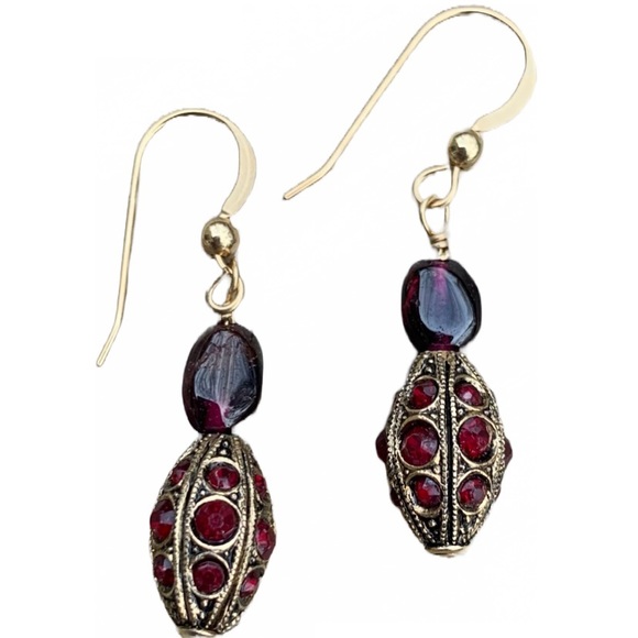 Garnet polished, Rare, Vintage Swarovski.14k overlay earring wire - Picture 2 of 7